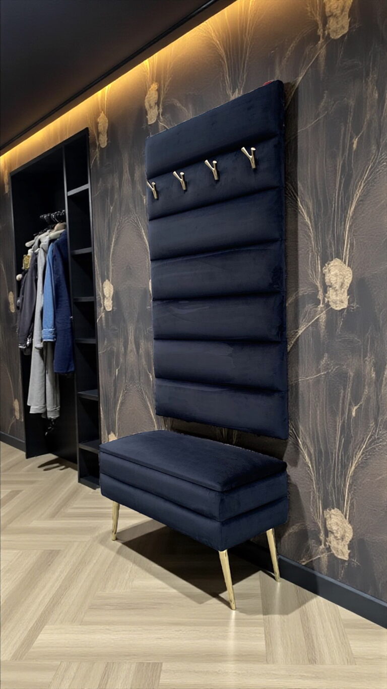 Garderoba z pufą otwieraną GLAMOUR w kolorze czarnym i dodatkami złotymi